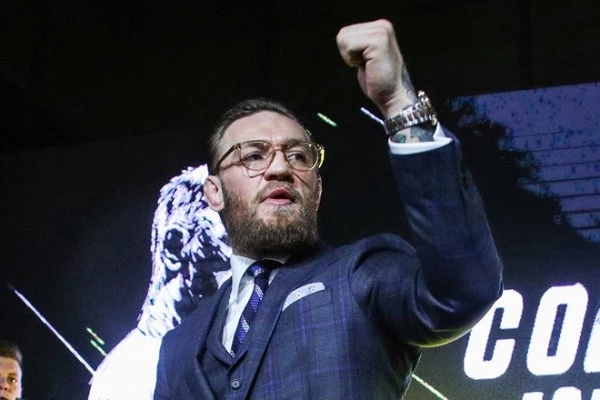 Макгрегор официально вернулся в UFC